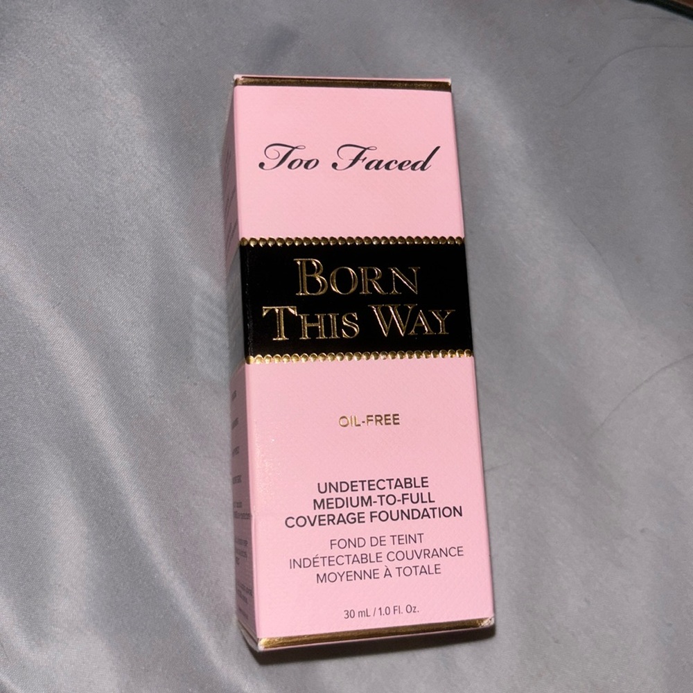 Too Faced Born This Way - oil free foundation